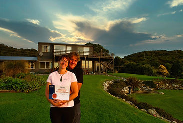 Jan & Stephen Roberts Outside Breakers Boutique Accomodation with Leading Light Award