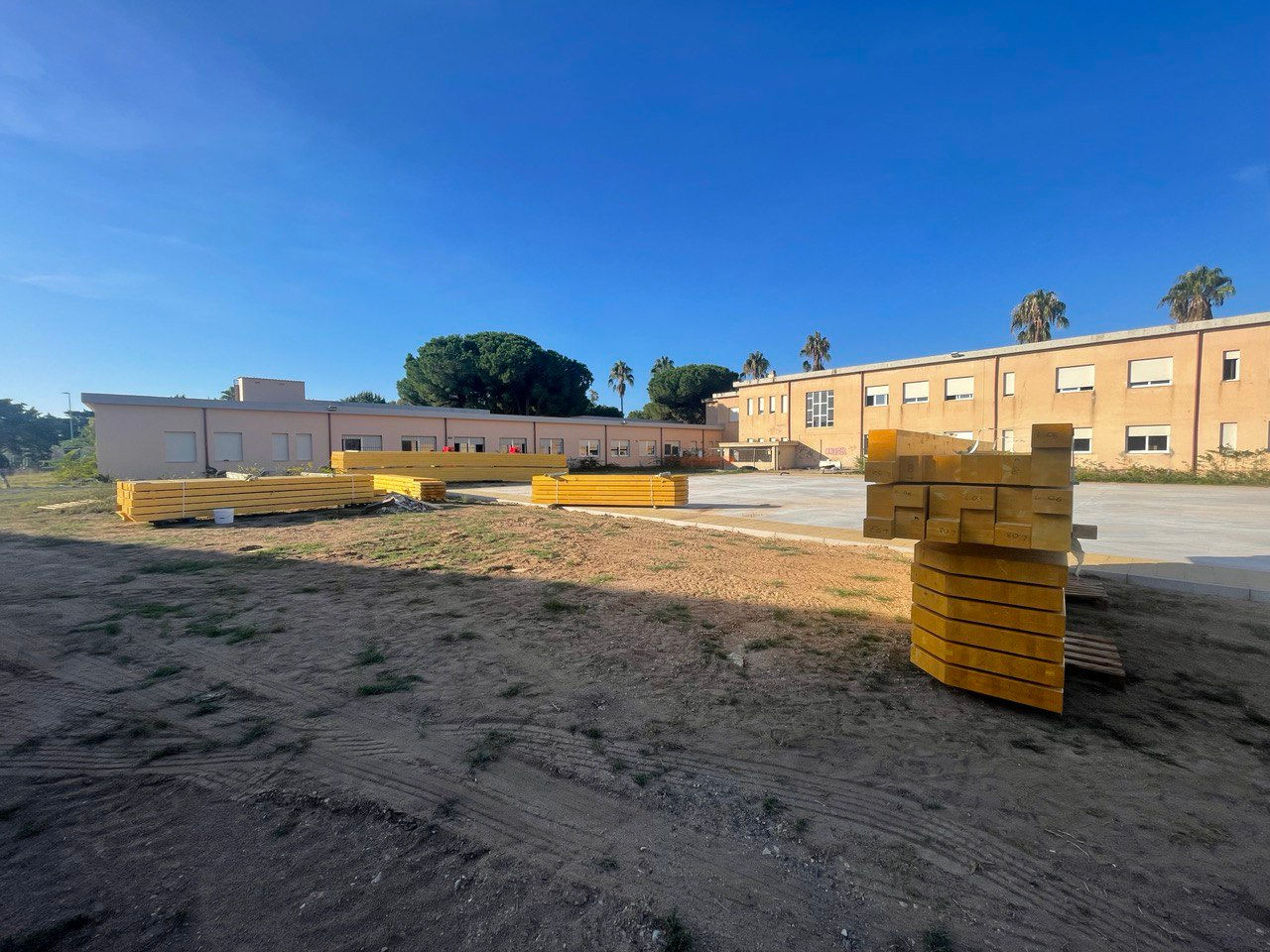 copertura in PVC e struttura in legno per palestra ad Alghero