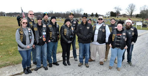 Hogs and Heroes Foundation Wreaths Across America 12/18/2021
