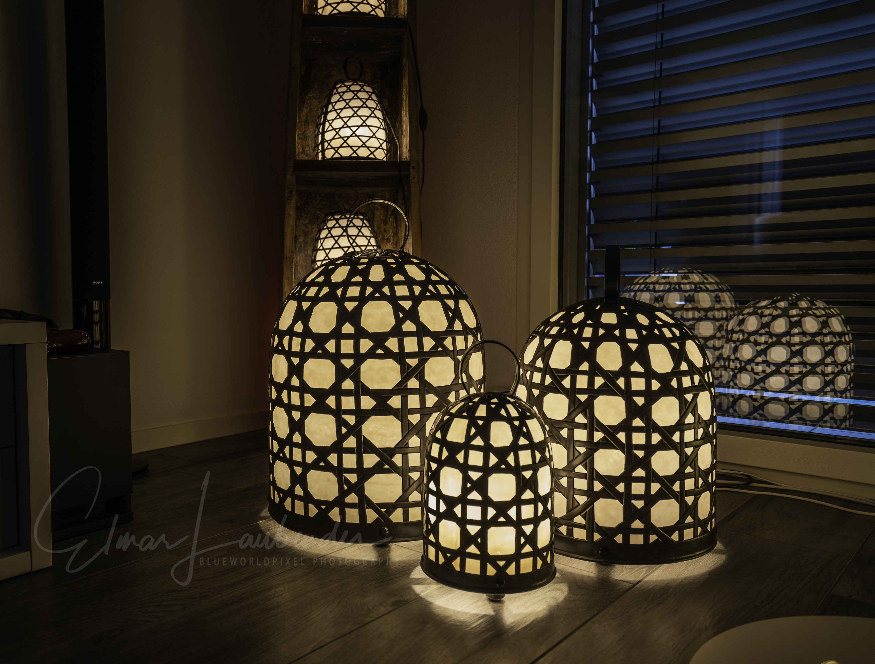 Stehlampe Ayam
