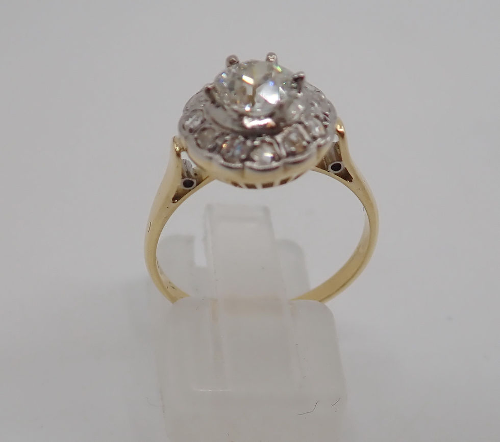 Thumbnail: 18CT 13 STONE DIAMOND RING