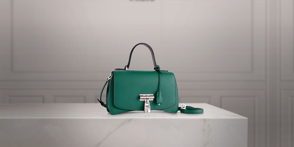 Loquet handbag made in france in green bullcalf leather