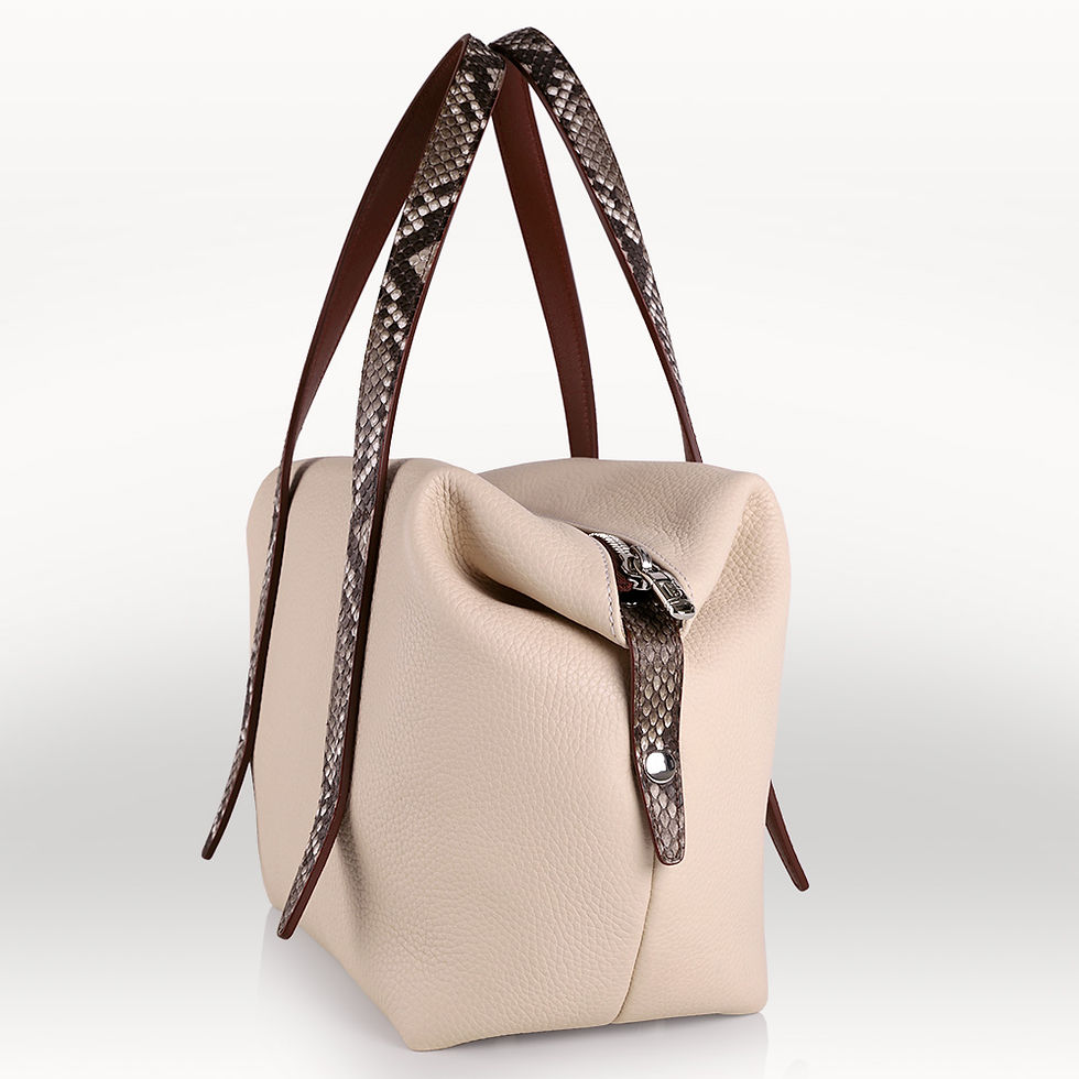 Thumbnail: Sac de ville extensible Brides en cuir de taurillon beige poudre et python naturel