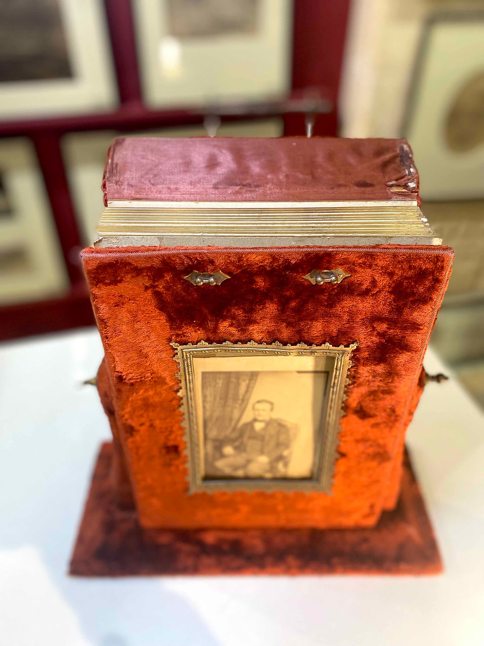 Miniature : Album de table en velours pour Cartes de Cabinet c.1880