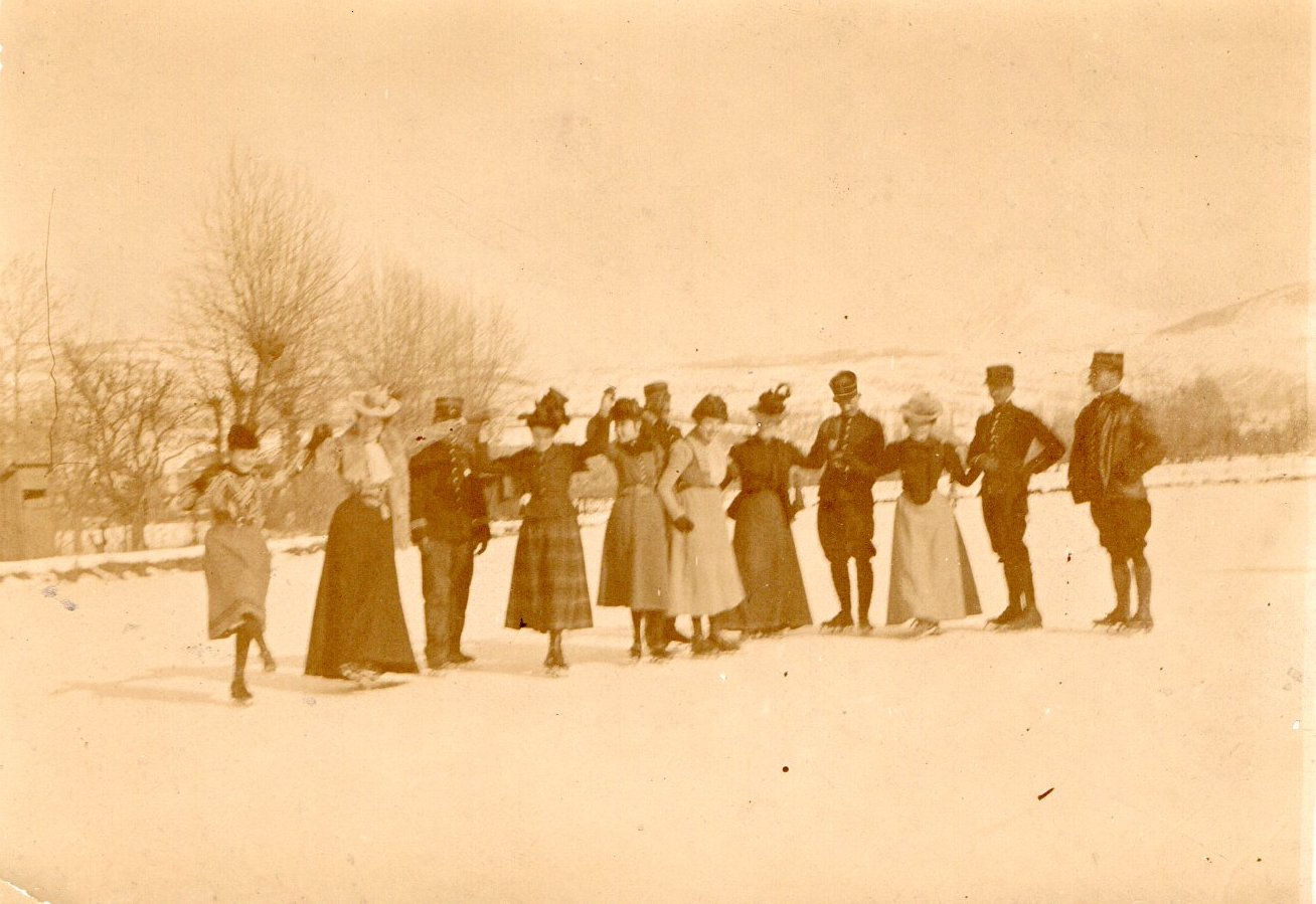 Les patineurs, tirage albuminé d'époque 1901