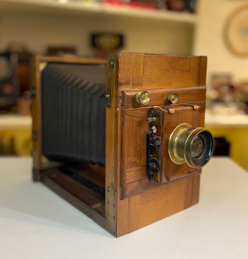 Miniature : Chambre photo de voyage avec obturateur et objectif DEROGY circa 1890