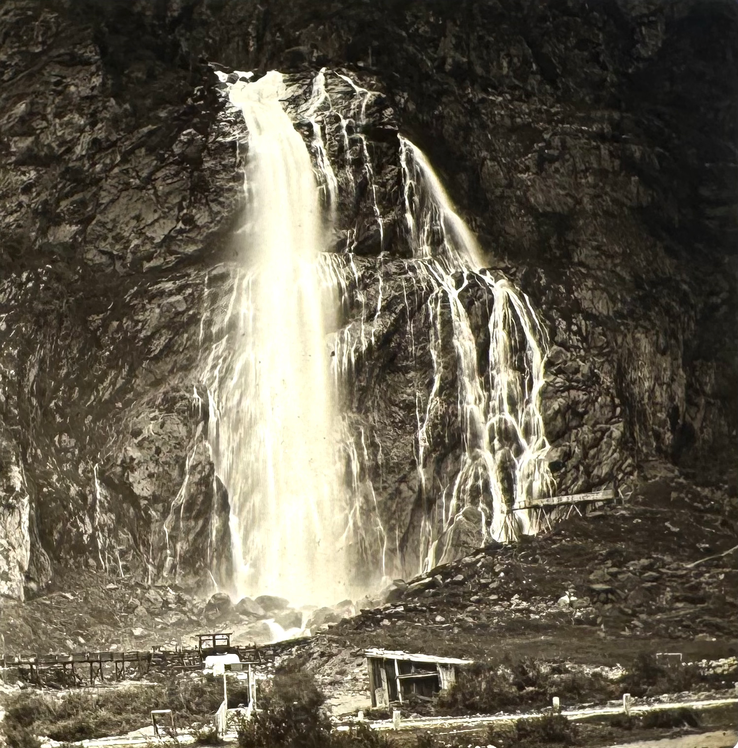 Ferrier et Soulier Plaque de verre stéréo "Cascade de Pissevache" c.1875