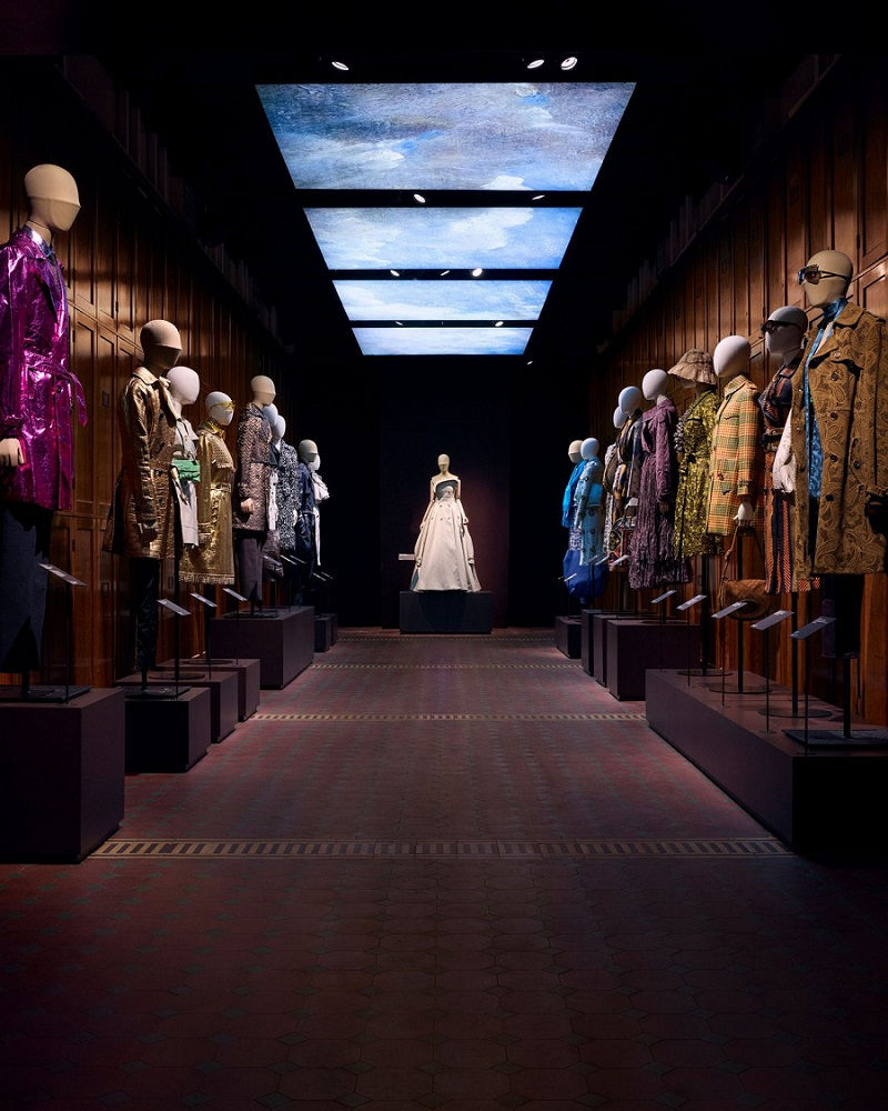 Photo: Burberry fashion exhibition at the cultural and arts building the V&A Museum in London. Photo by Burberry