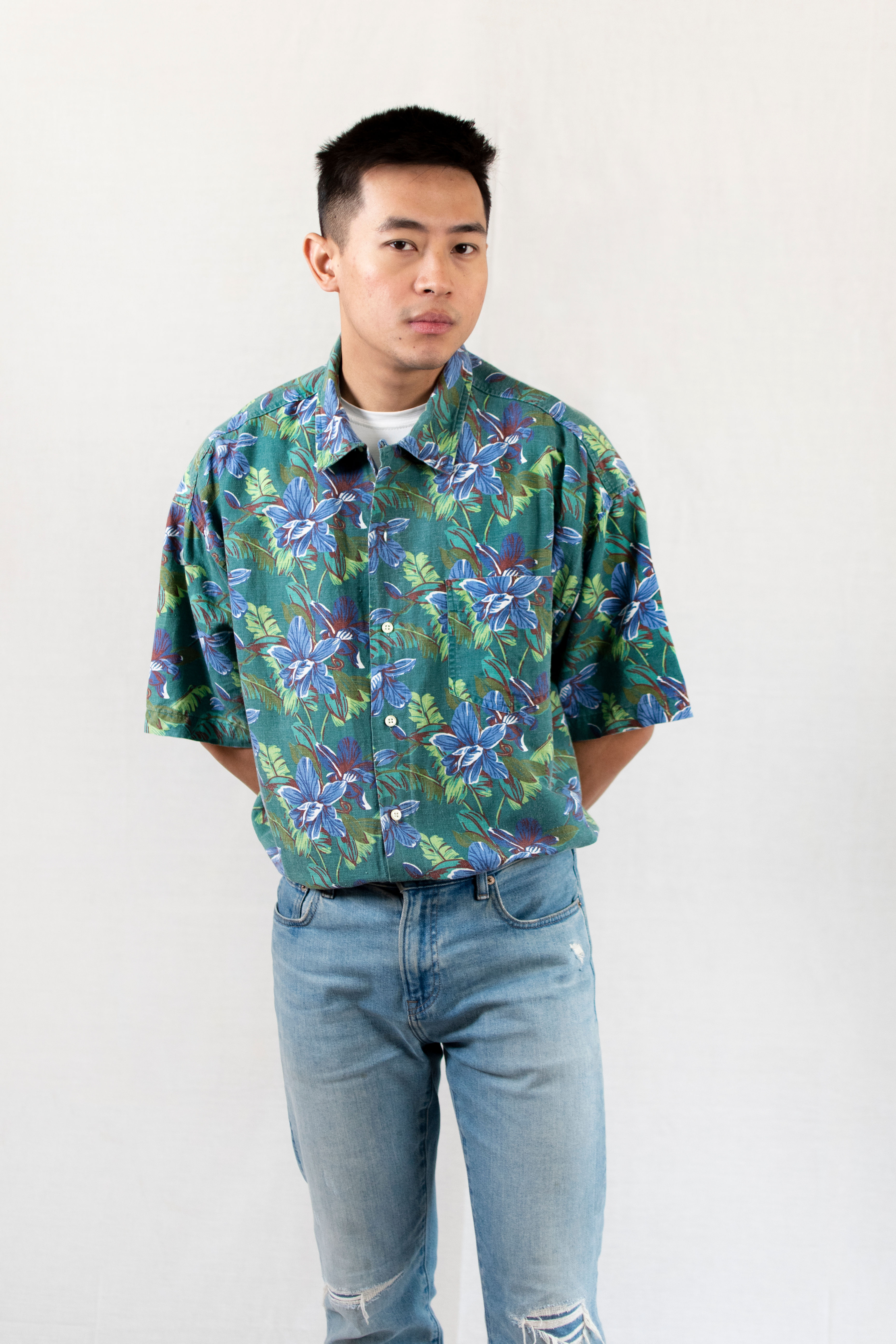 Chandler 90's GAP Shirt