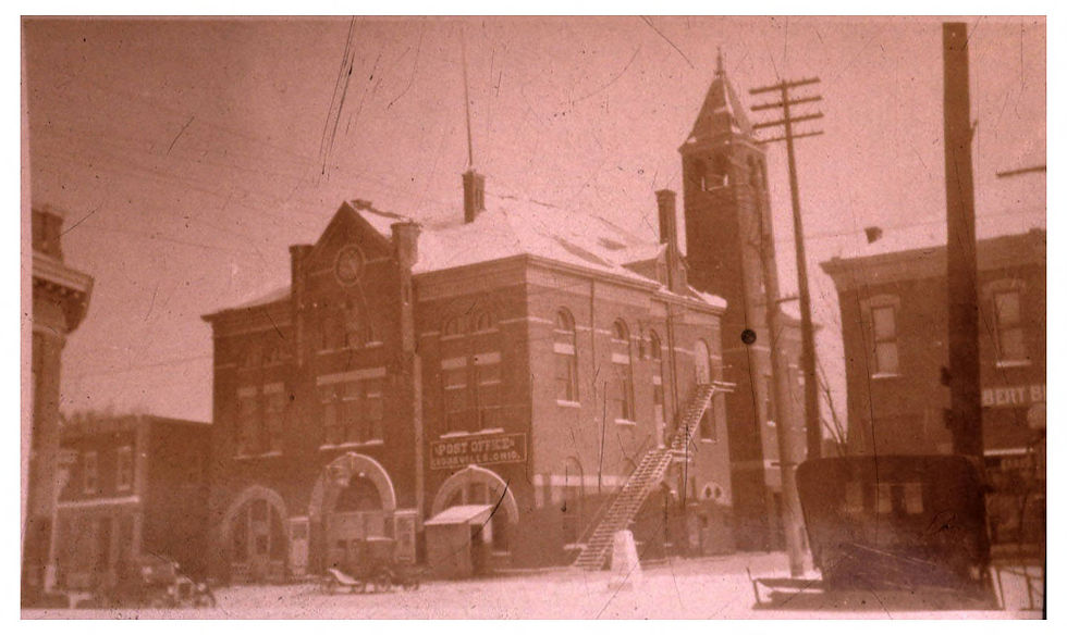 Cedarville Opera House and Jake Kannedys Buggy (1)