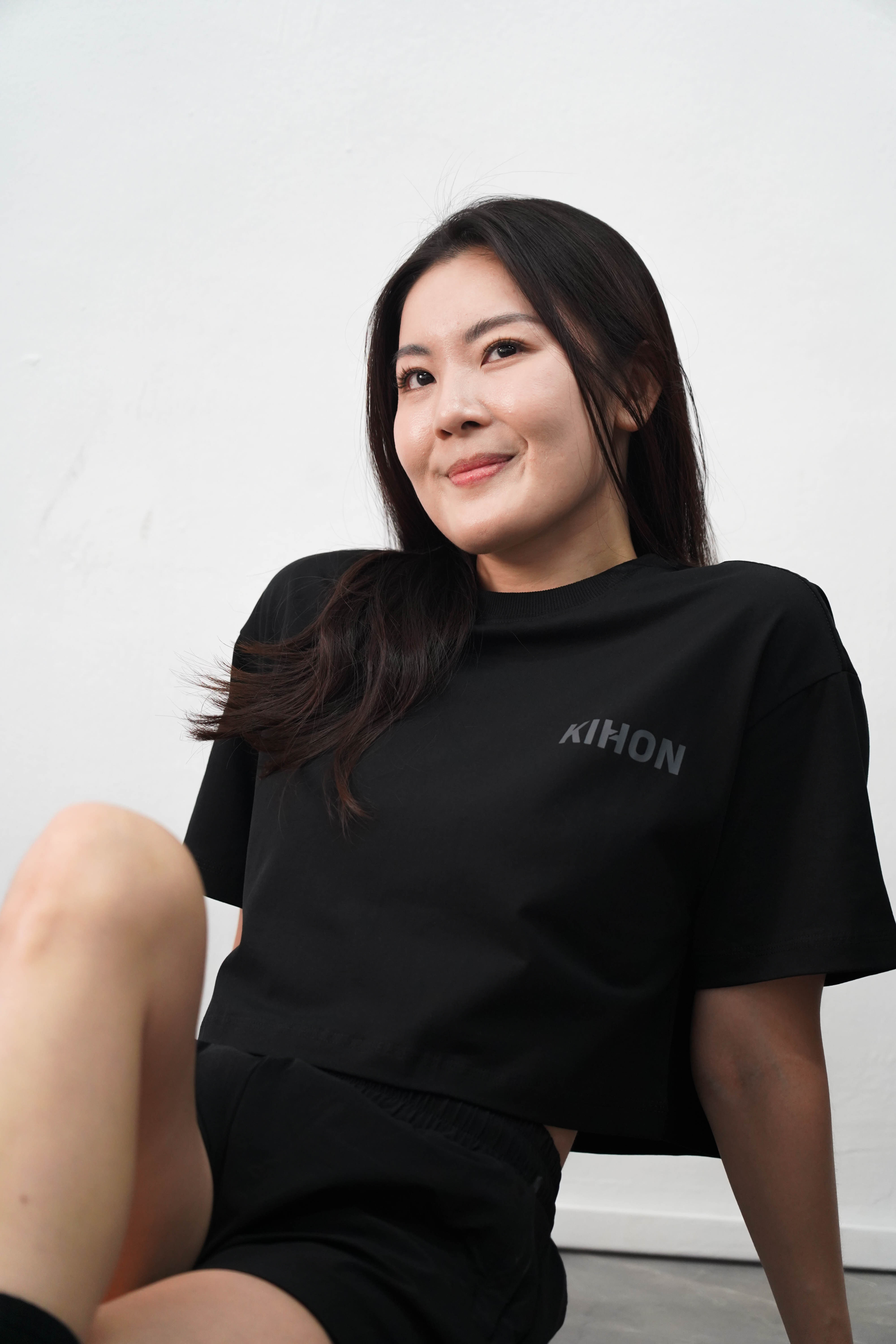 Basic Oversized Logo Crop Top (Black)