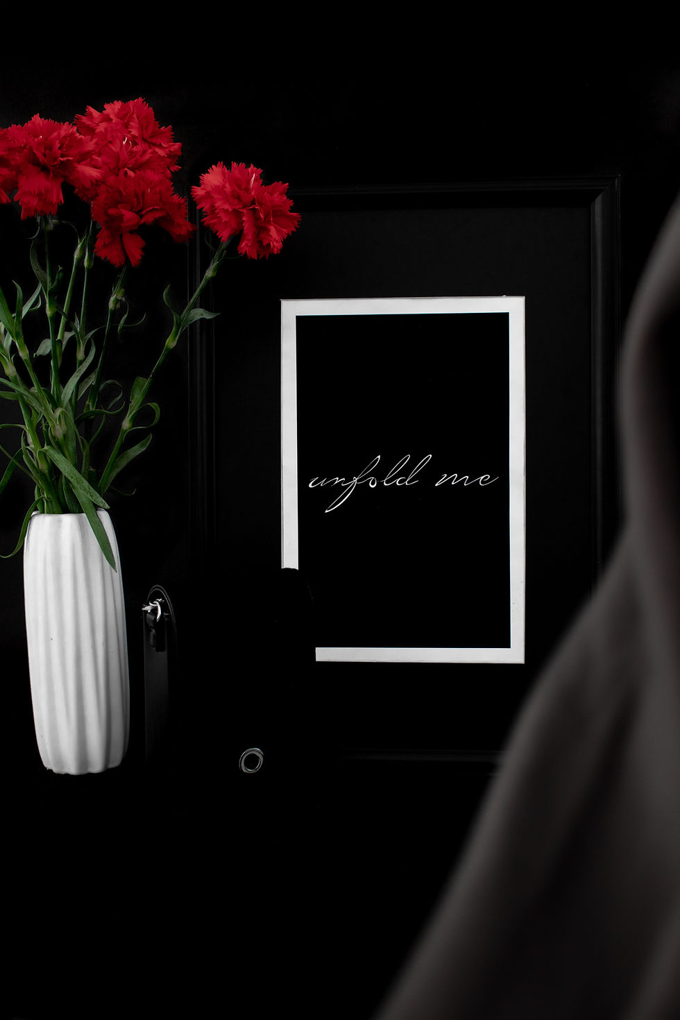 Thumbnail: Unfold Me (Black)