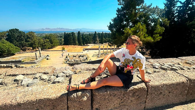 T-Shirt Medusa vor griechischer Ausgrabung