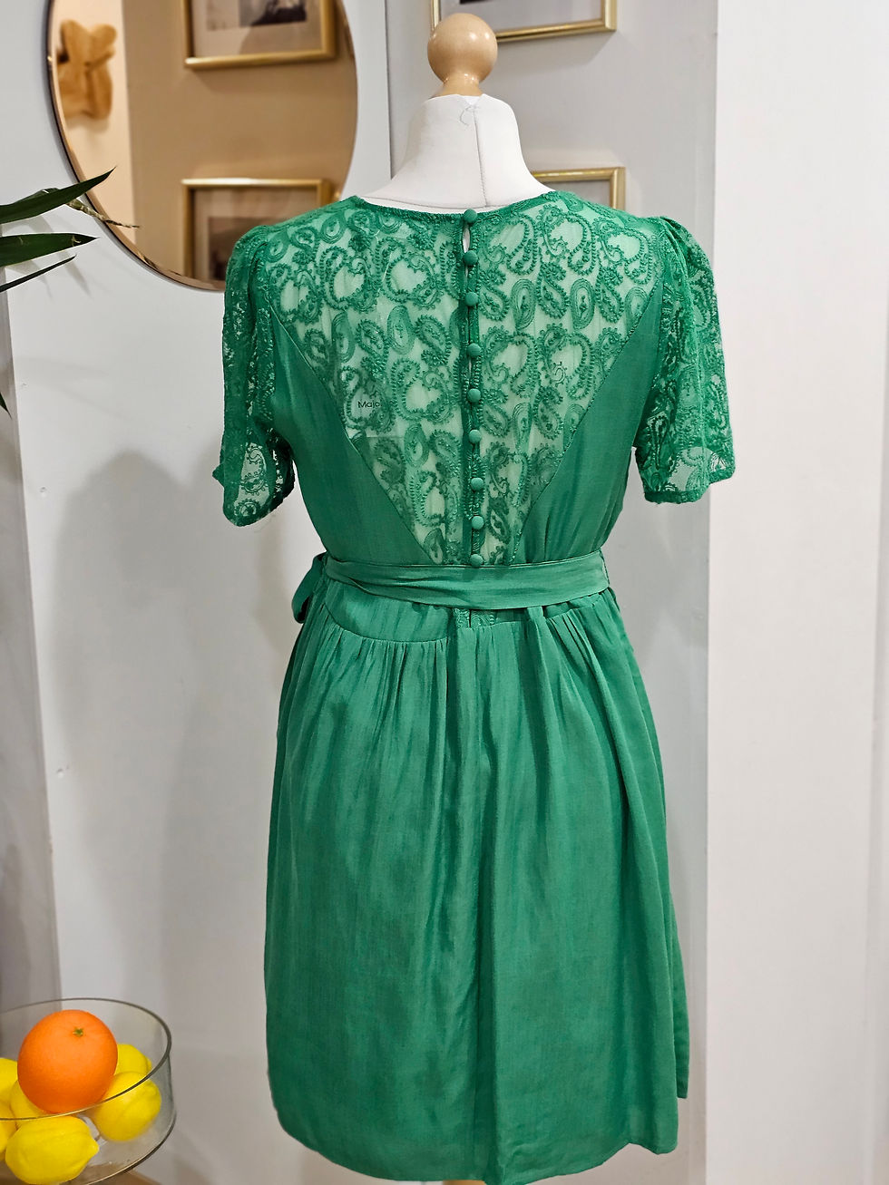 Miniature : Robe verte dos brodé