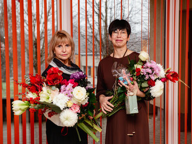 Lepojamies ar kolēģēm!