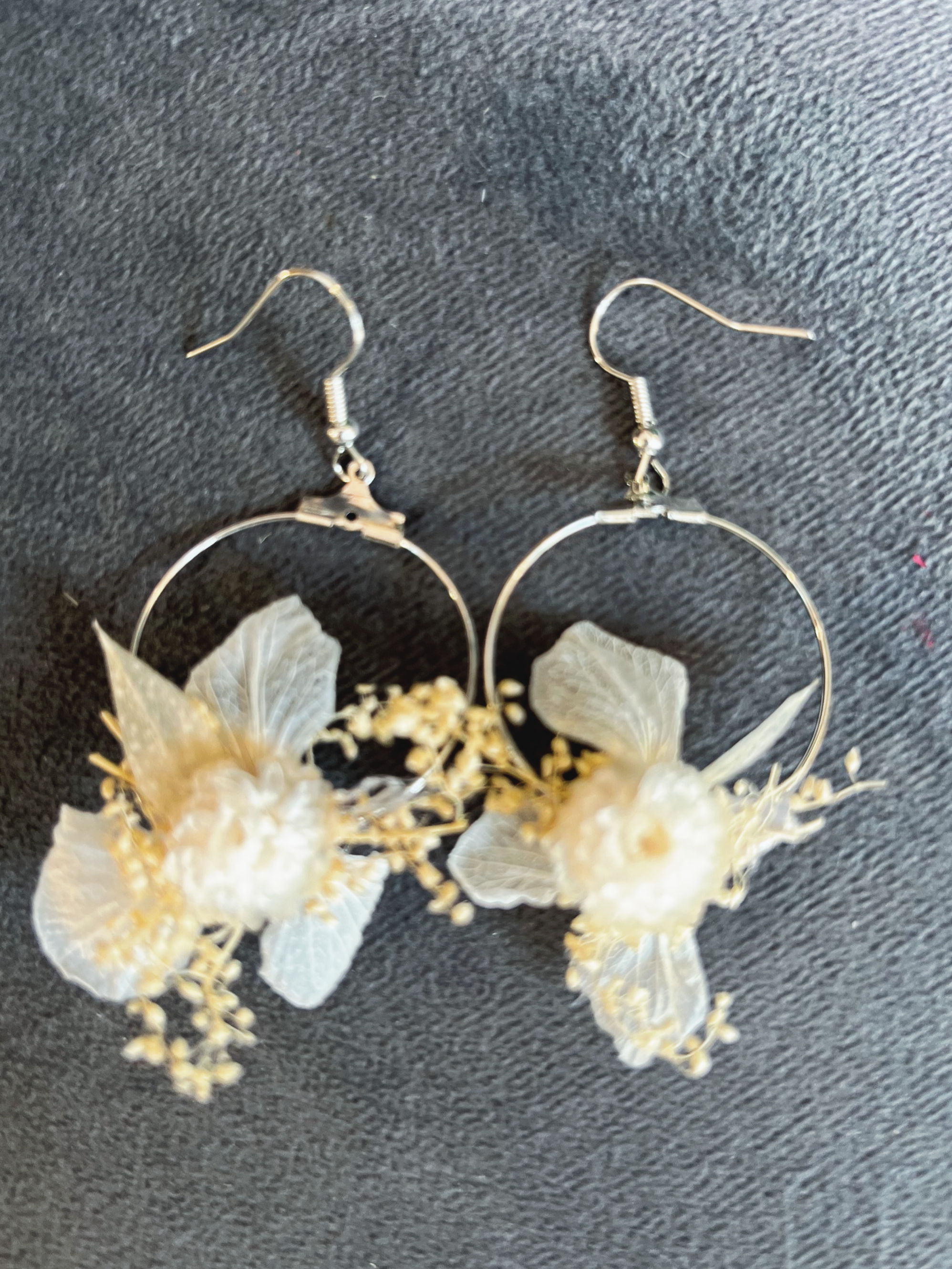 Boucles d'oreilles en fleurs séchées et stabilisées