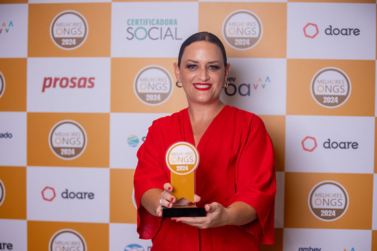 Bia Diniz - Premio Melhores ONGs 2024.jpg