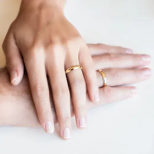 Miniatura: Aliança Love Air de 4,0mm em Ouro 18k.