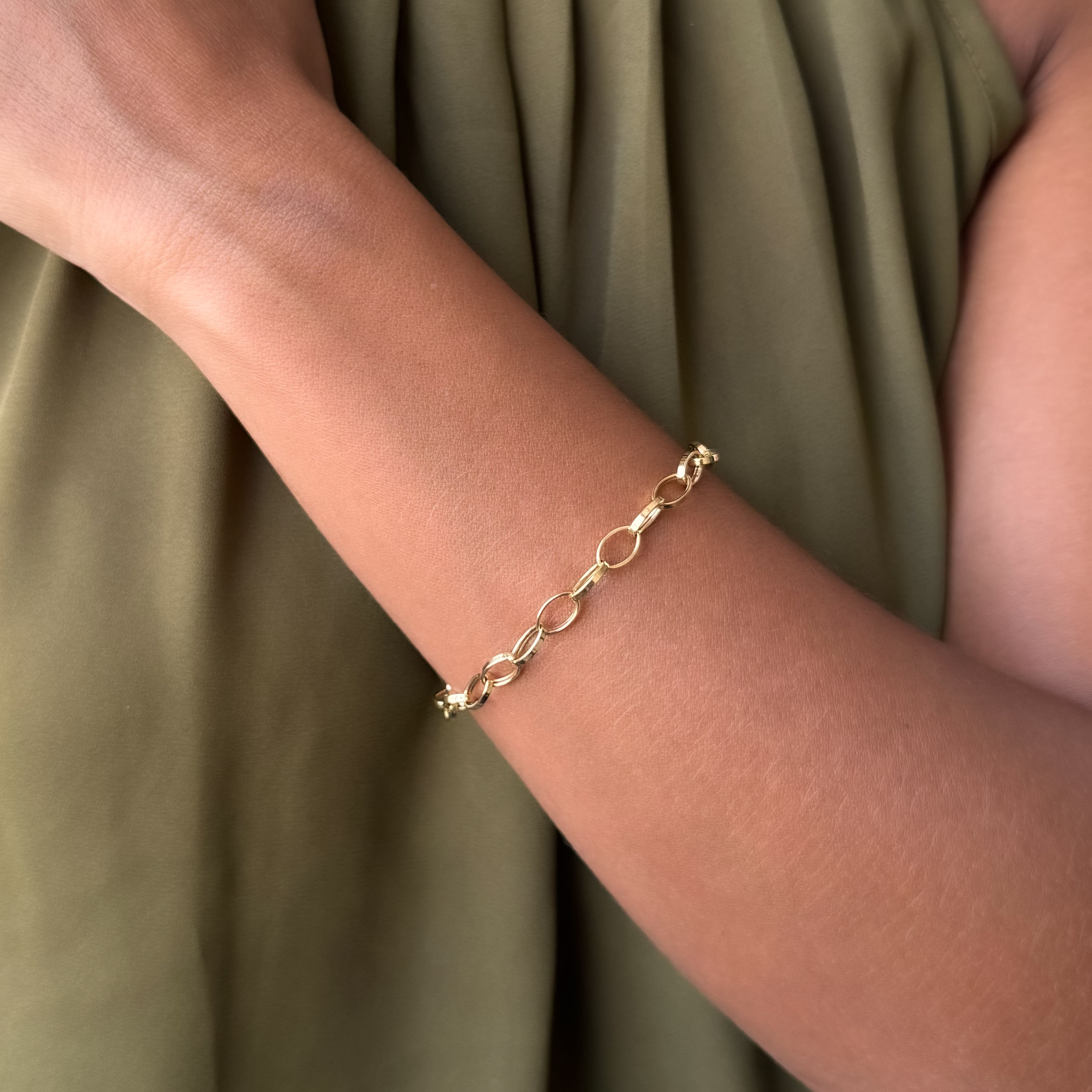 Pulseira de elos em ouro 18k.