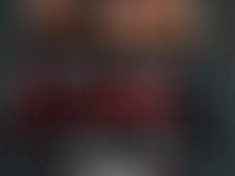 This Christmas, Santa slides into fairy tales full of sleeping men, warm beds… and very personal gifts!