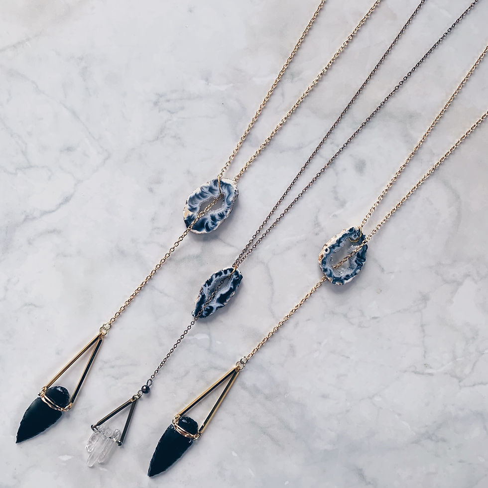 Thumbnail: Obsidian Arrowhead Lariat Necklace