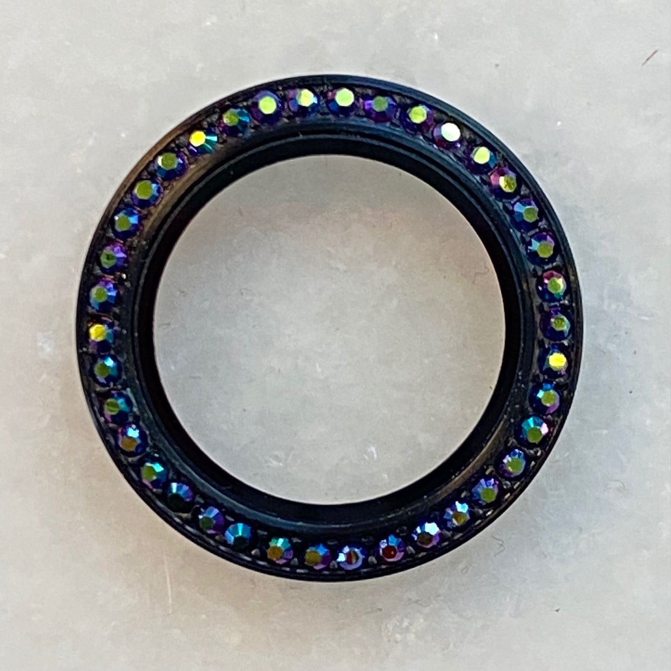 Medium Black with Scarabaeus Crystal Twist Locket - RETIRED