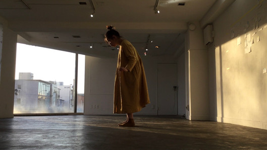 「街の身体をうごく 街の身体をおどる」はらだまほ