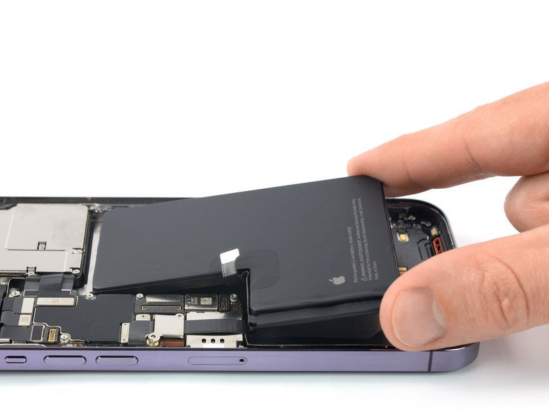 iPhone 14 Pro Battery Replacement