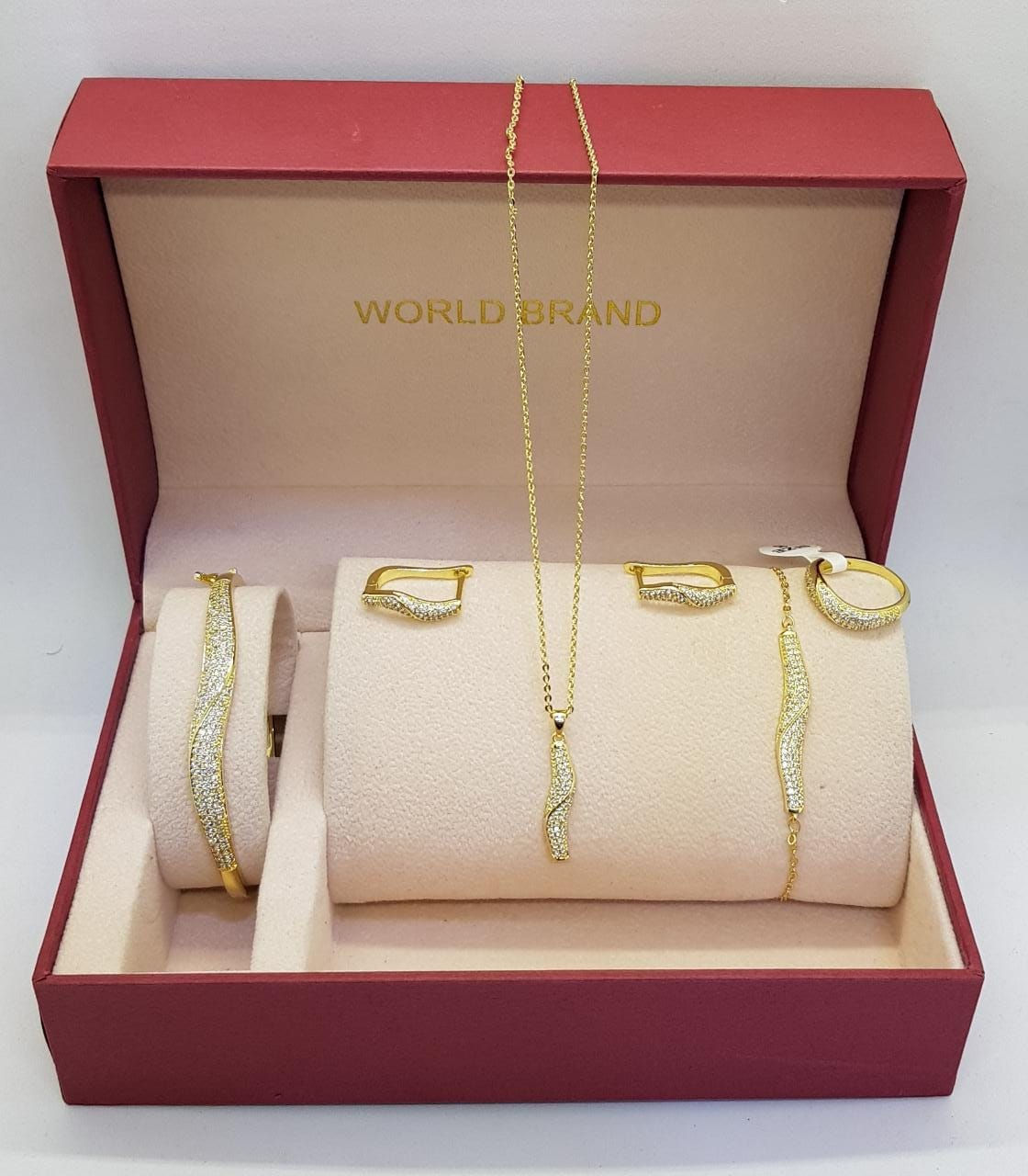 تجميعة مجوهرات فاخرة مع الضمان