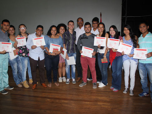Ceremonia de entrega de estímulos académicos