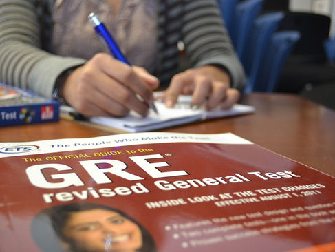 Taller GRE General Test Centro de Lenguas y Culturas Escuela de Ciencias del Lenguaje