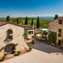 Outside view of Gaia Villa in Italy