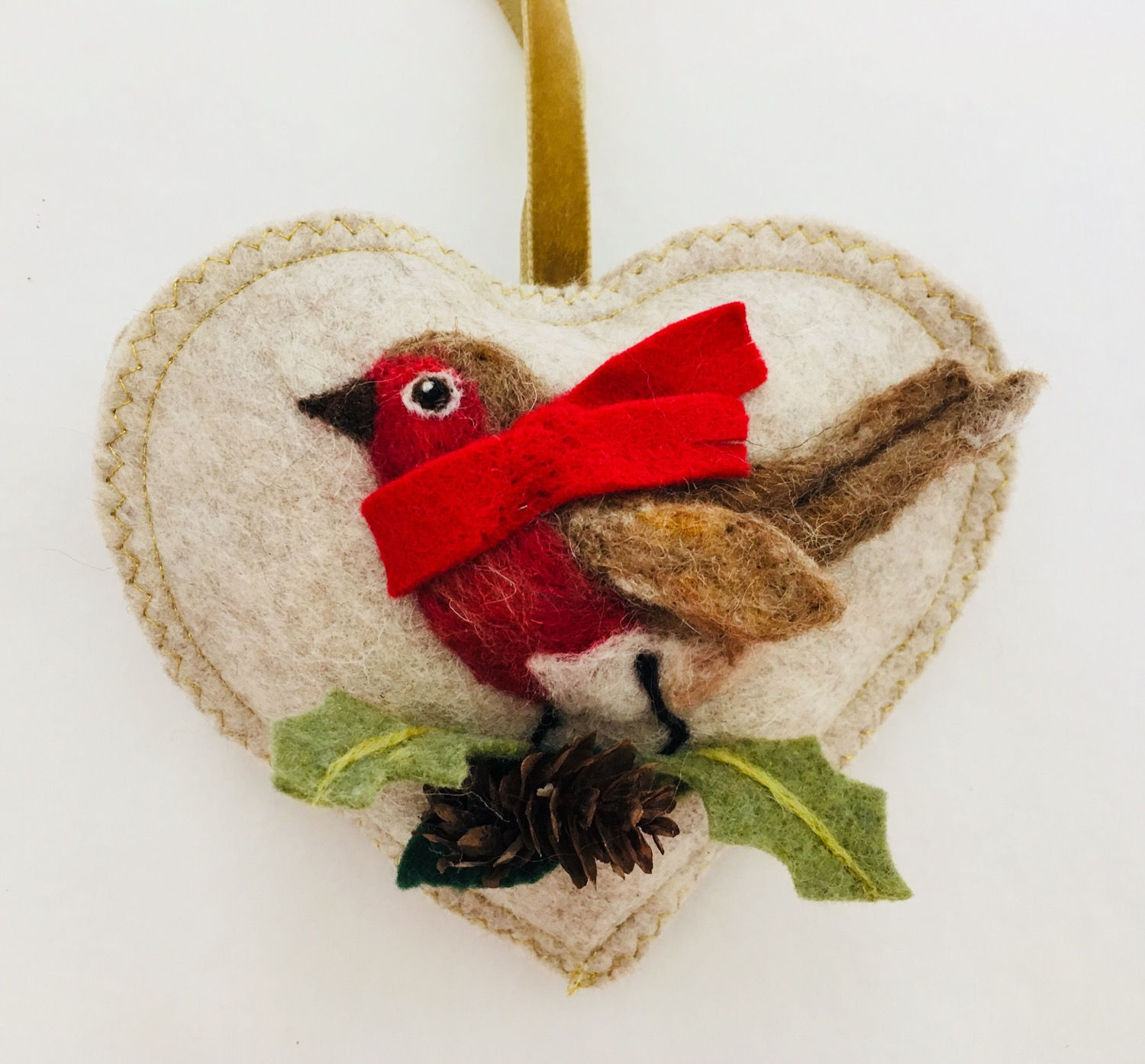 Robin in a scarf on mini fir cones ~ personalised gift heart
