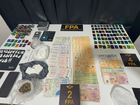 Cerraron un punto de venta de drogas y detuvieron a tres personas