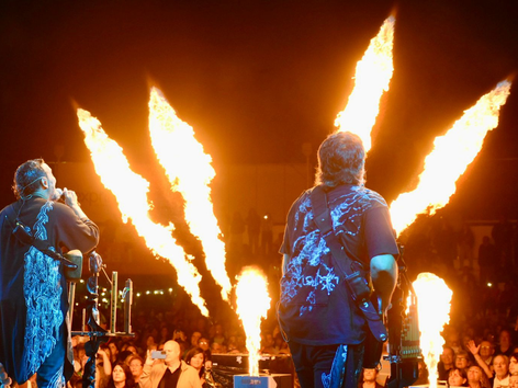 Los Tekis encendieron la noche más festiva del Otoño Polifónico y hoy llega el gran cierre con León Gieco