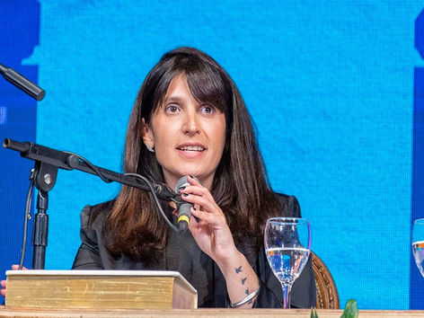 “Enamoradiza, melancólica y apasionada por la política”: el retrato sin marco de Ana Laura Medina