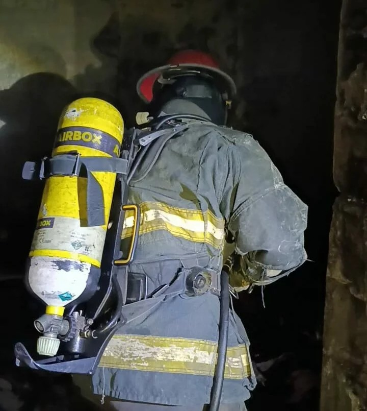 Tragedia en Villa Huidobro: dos personas murieron en el incendio de una vivienda