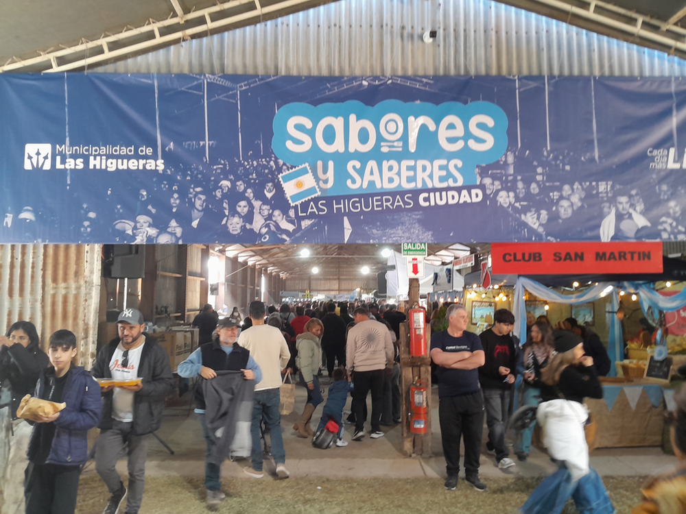 Las Higueras ya vive su día más esperado: comenzó Sabores y Saberes y hoy será proclamada oficialmente ciudad