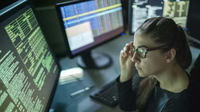 Inteligencia artificial y brecha de género: el desafío que preocupa a las mujeres en tecnología