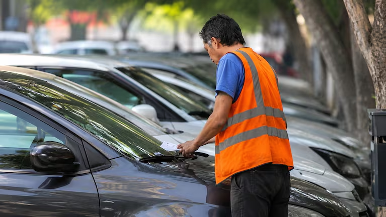 Córdoba endurece los controles: desde el 26 de mayo los cuidacoches ilegales podrán ir presos