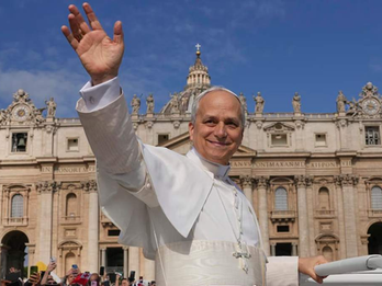 “He sentido vuestro apoyo”: el emotivo mensaje del papa León XIV en su primer Ángelus tras la operación