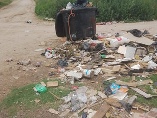“Convivimos con la basura”: el microbasural que crece sin control en una esquina del barrio