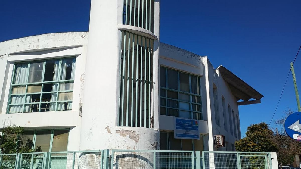 Una foto desató el alerta: demoraron a un menor en una escuela de Córdoba