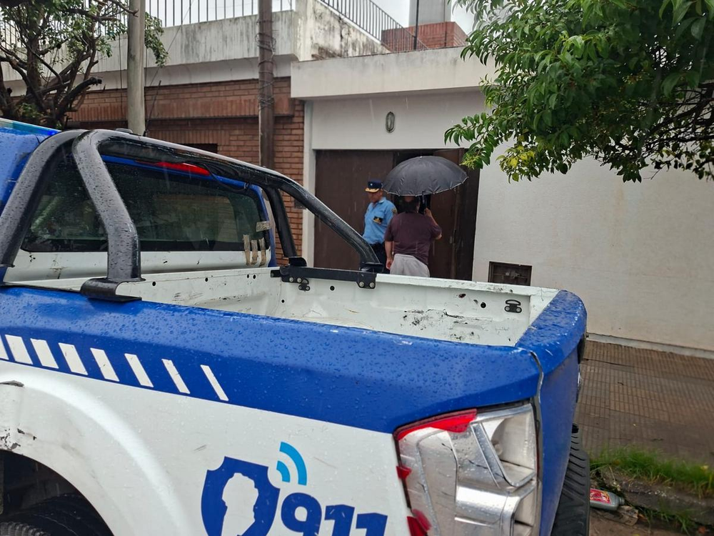 Se hicieron pasar por recolectores, maniataron a un jubilado y escaparon con su auto