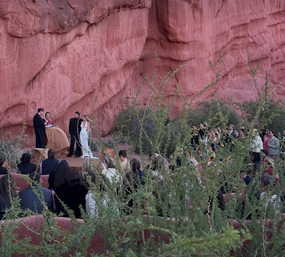 Lujo, dj y más de 100 invitados en un área protegida : la boda que nadie frenó en Salta