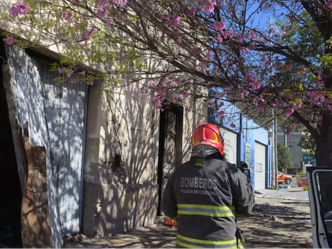 Tragedia en Córdoba: dos niños y un abuelo murieron en un voraz incendio