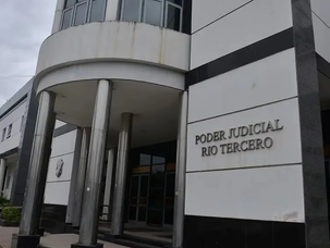 Juicio por el crimen de Almafuerte: la hija acusada de matar a su padre llega al banquillo tras denunciar años de abusos