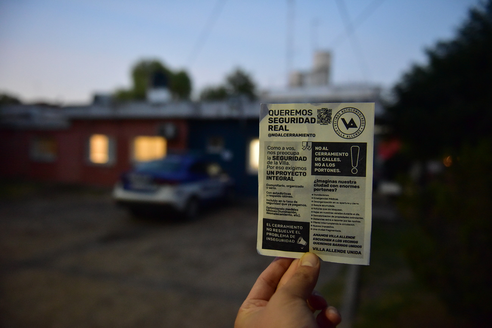 Una localidad de Córdoba empezó a colocar portones en las calles para frenar la isneguridad
