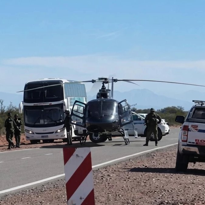 Un helicóptero que iba a combatir los incendios en La Rioja cayó en San Juan: murieron sus siete ocupantes