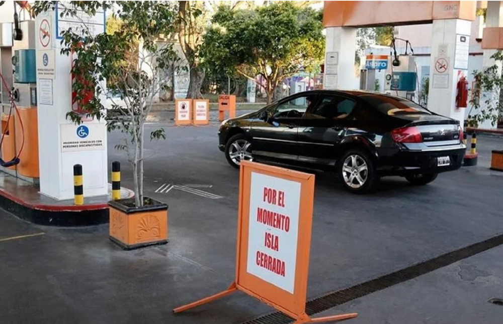 Cortan el gas: Restricciones por el frío afectan a estaciones de GNC e Industrias